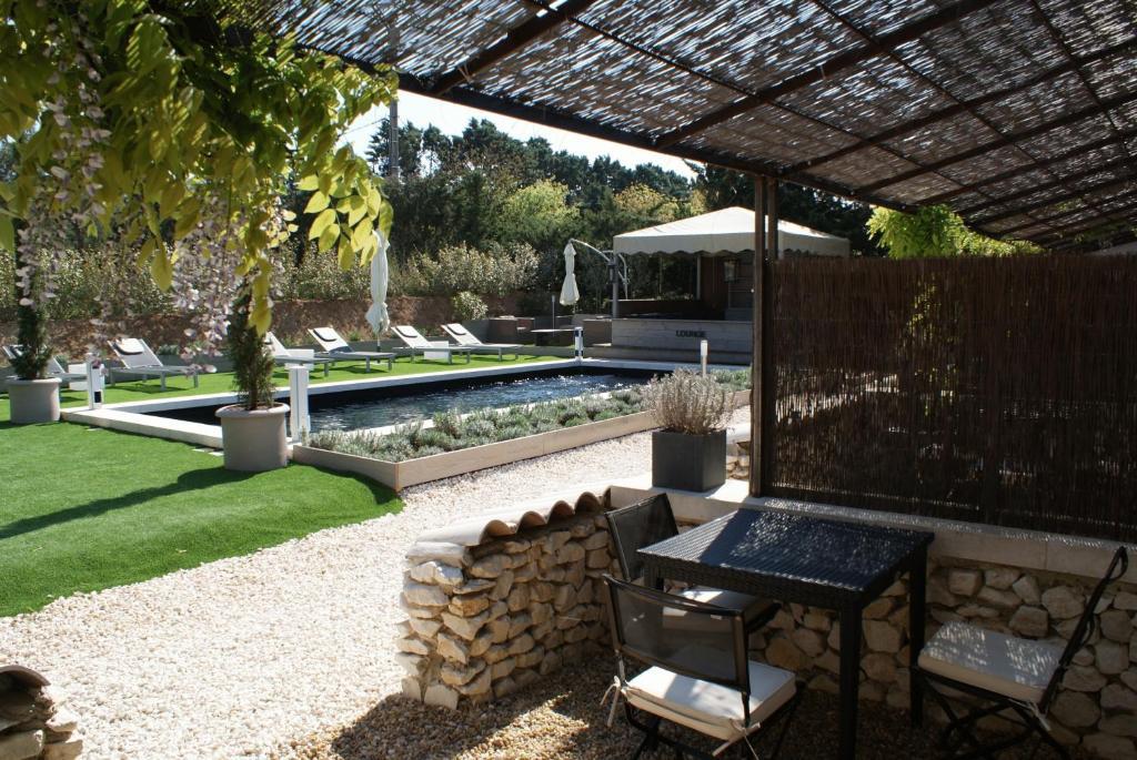 L'Auberge De L'Aubergine Eygalières 외부 사진