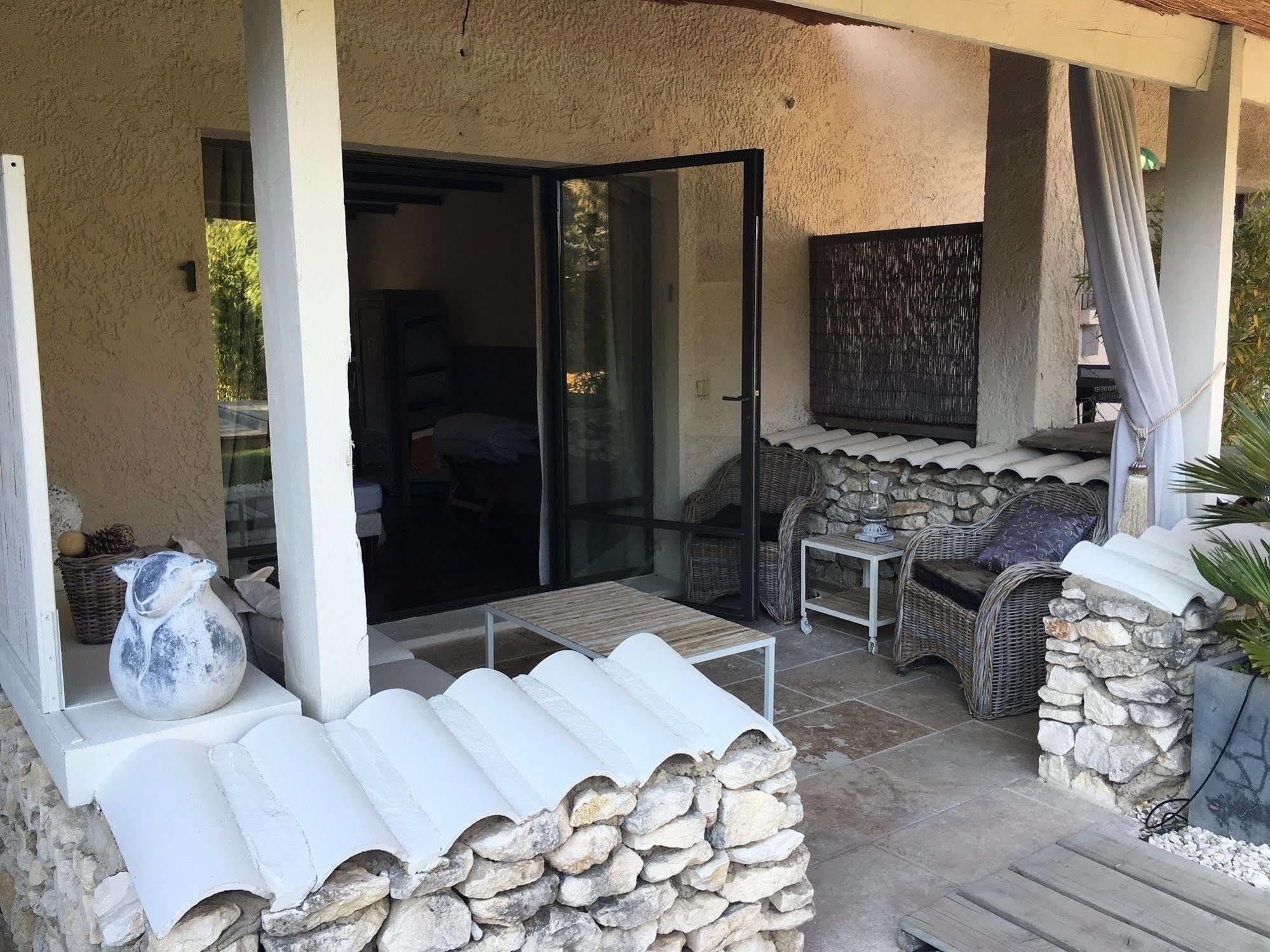 L'Auberge De L'Aubergine Eygalières 외부 사진